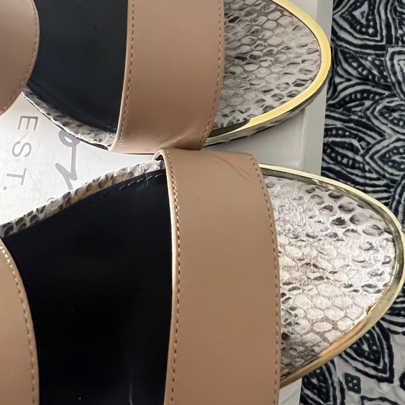 Calvin Klein Pumps ✨ - Picture 6 of 6